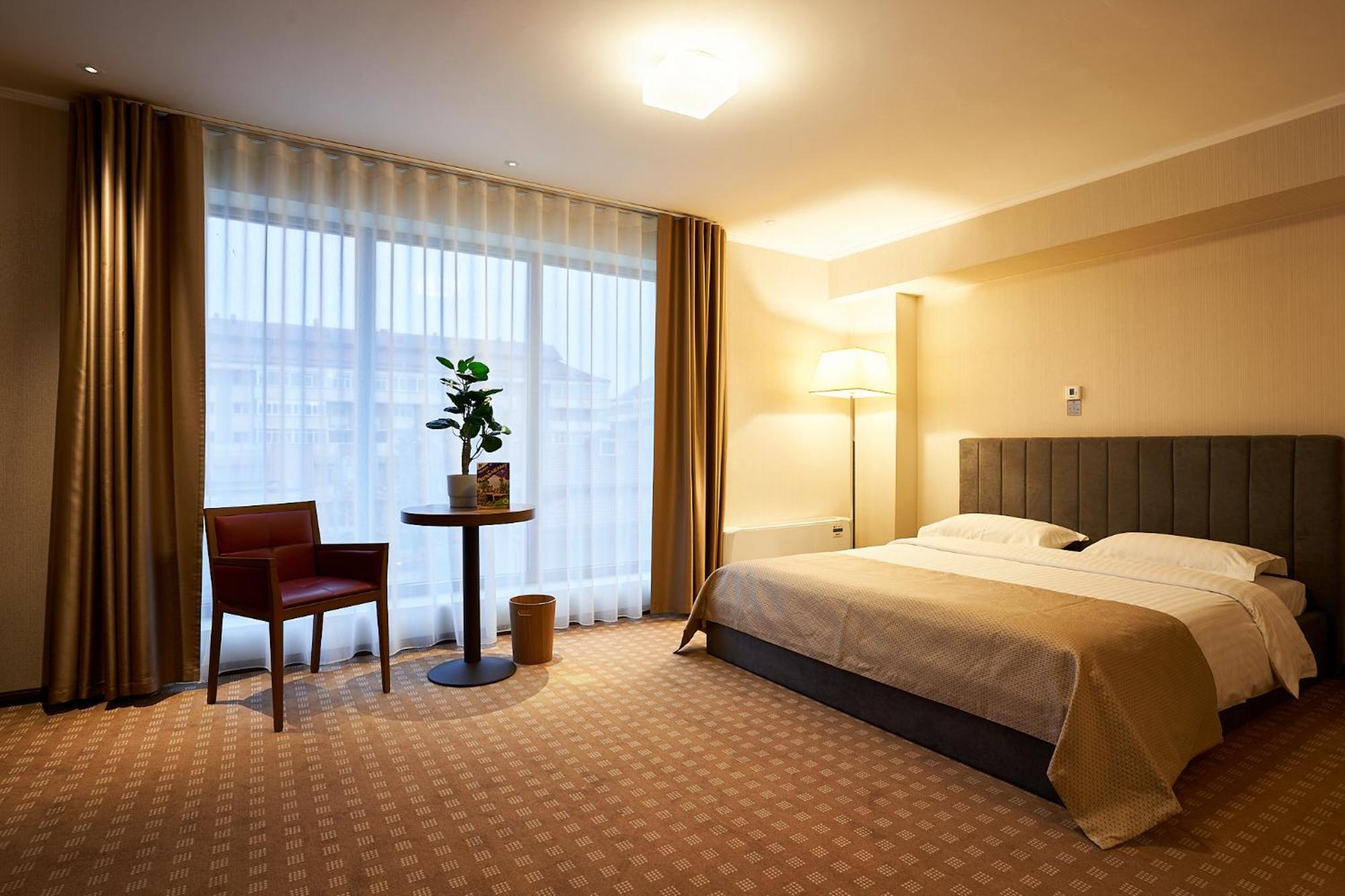 Petrodava One Piatra Neamţ Exteriér fotografie